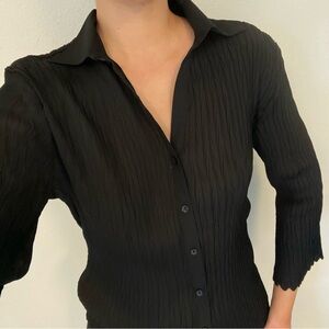 NICOLA Black Ridged Detailed Button Down Blouse size XL